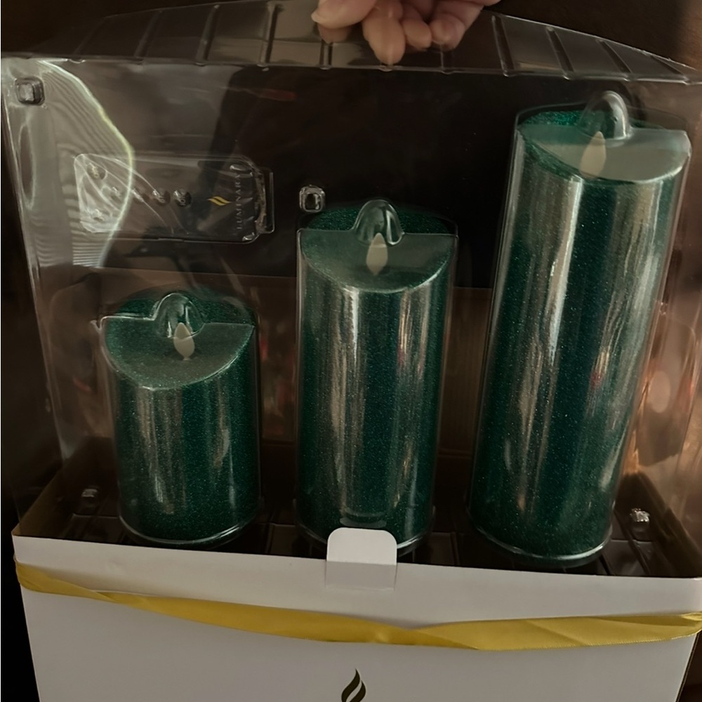 Luminara Candle - green sparkle